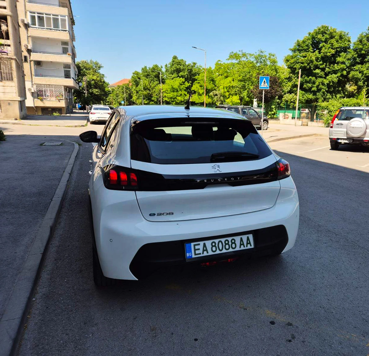 Peugeot 208 e - изображение 7