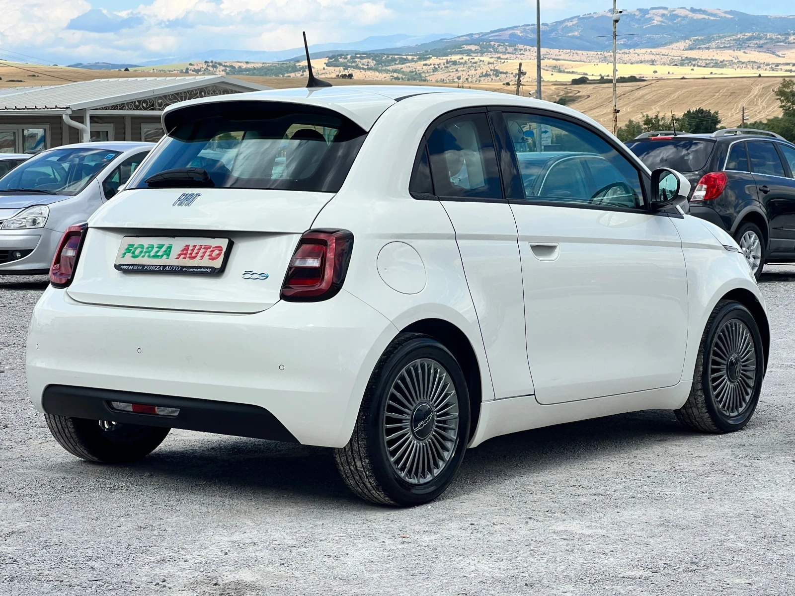 Fiat 500 e  3+ 1 42 kWh - изображение 4