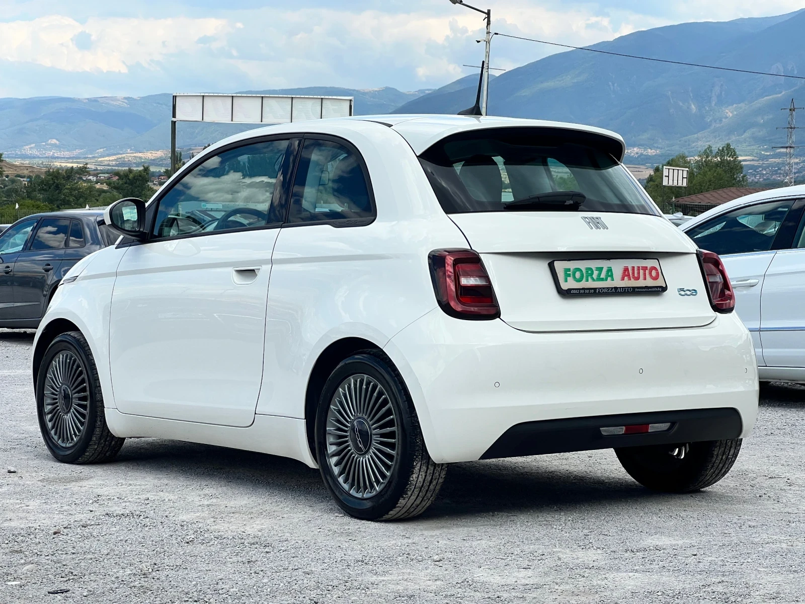 Fiat 500 e  3+ 1 42 kWh - изображение 6