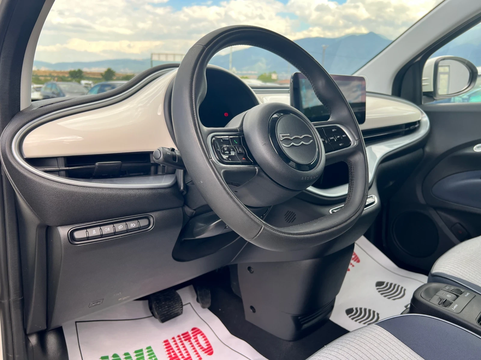 Fiat 500 e  3+ 1 42 kWh - изображение 9