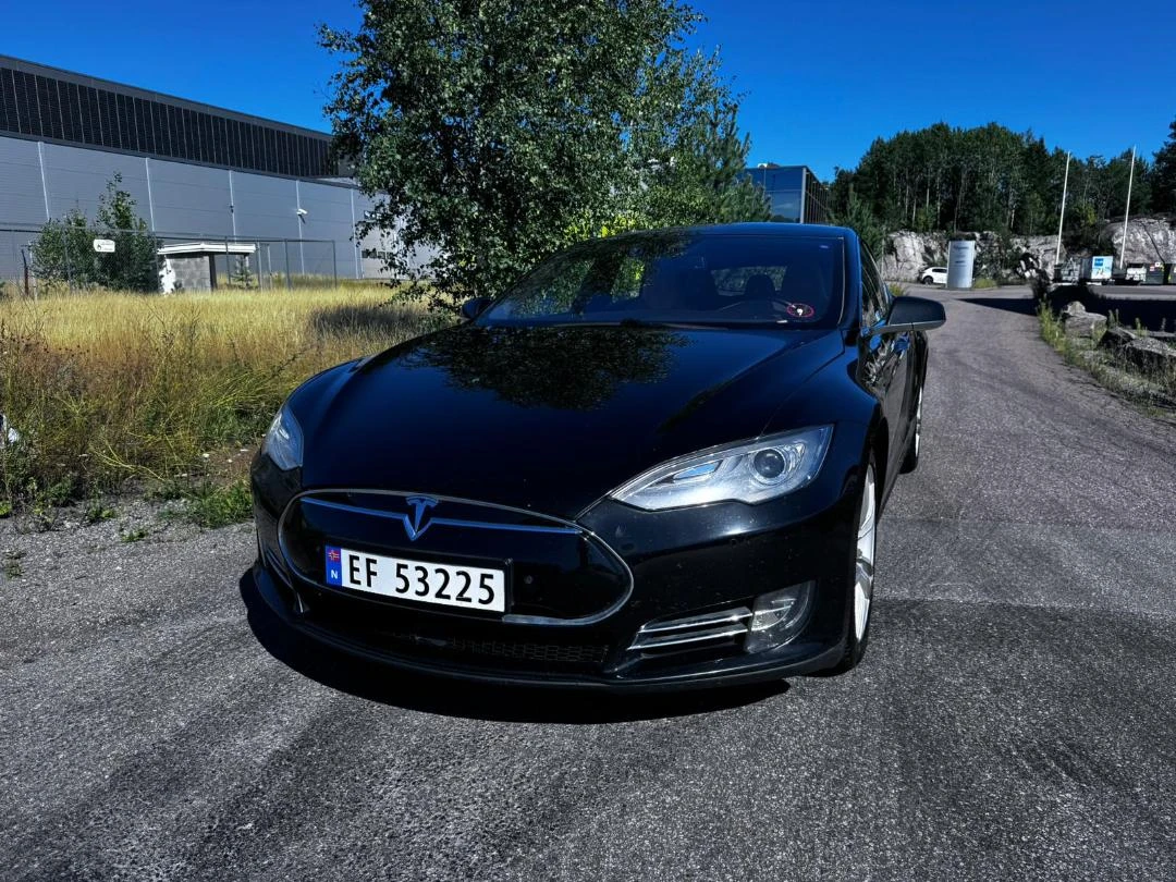 Tesla Model S P85D Performance Free Charging - изображение 2