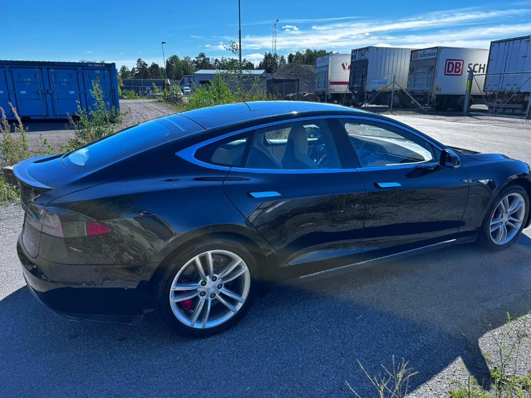 Tesla Model S P85D Performance Free Charging - изображение 5