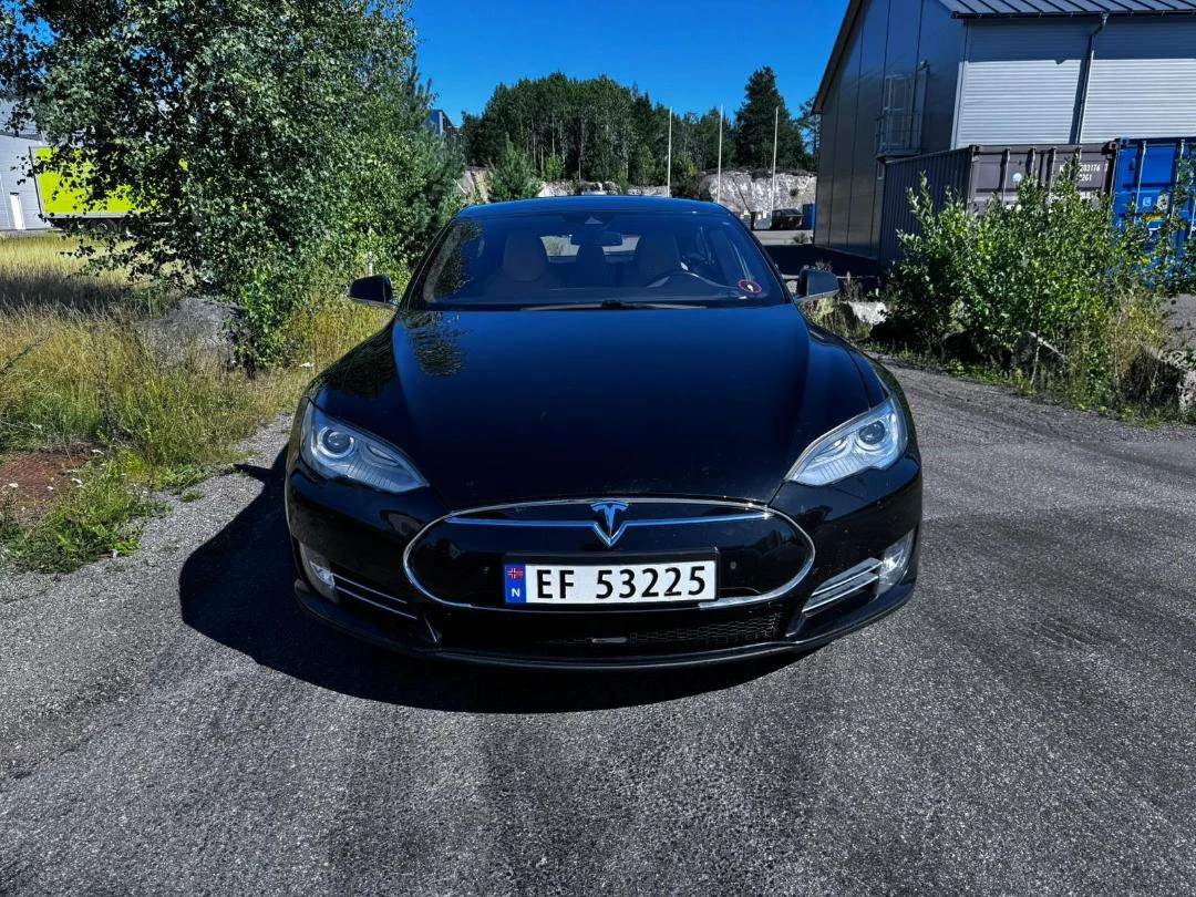 Tesla Model S P85D Performance Free Charging - изображение 3