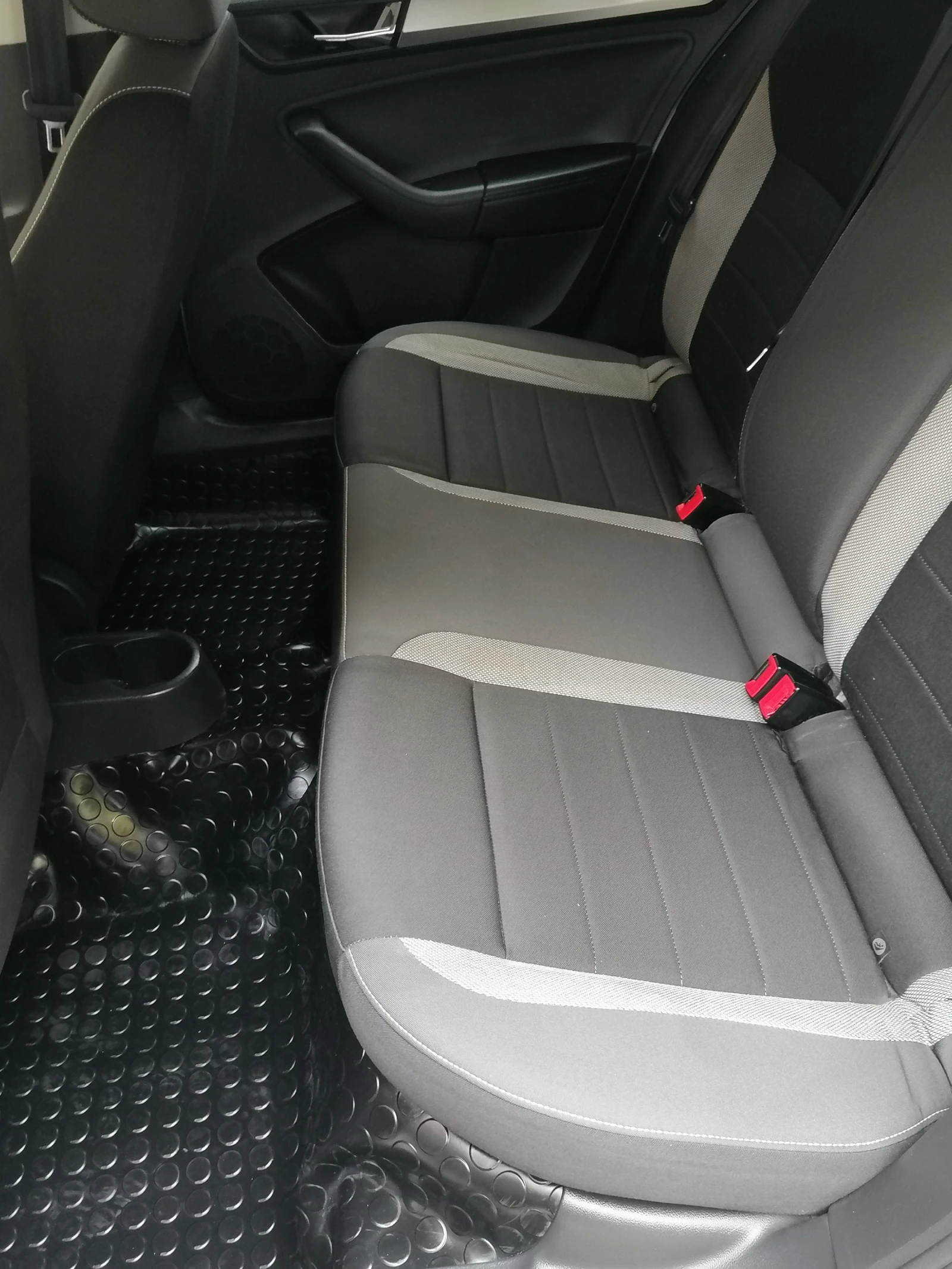 Skoda Rapid 1.6TDI 115k.c. | Mobile.bg   16