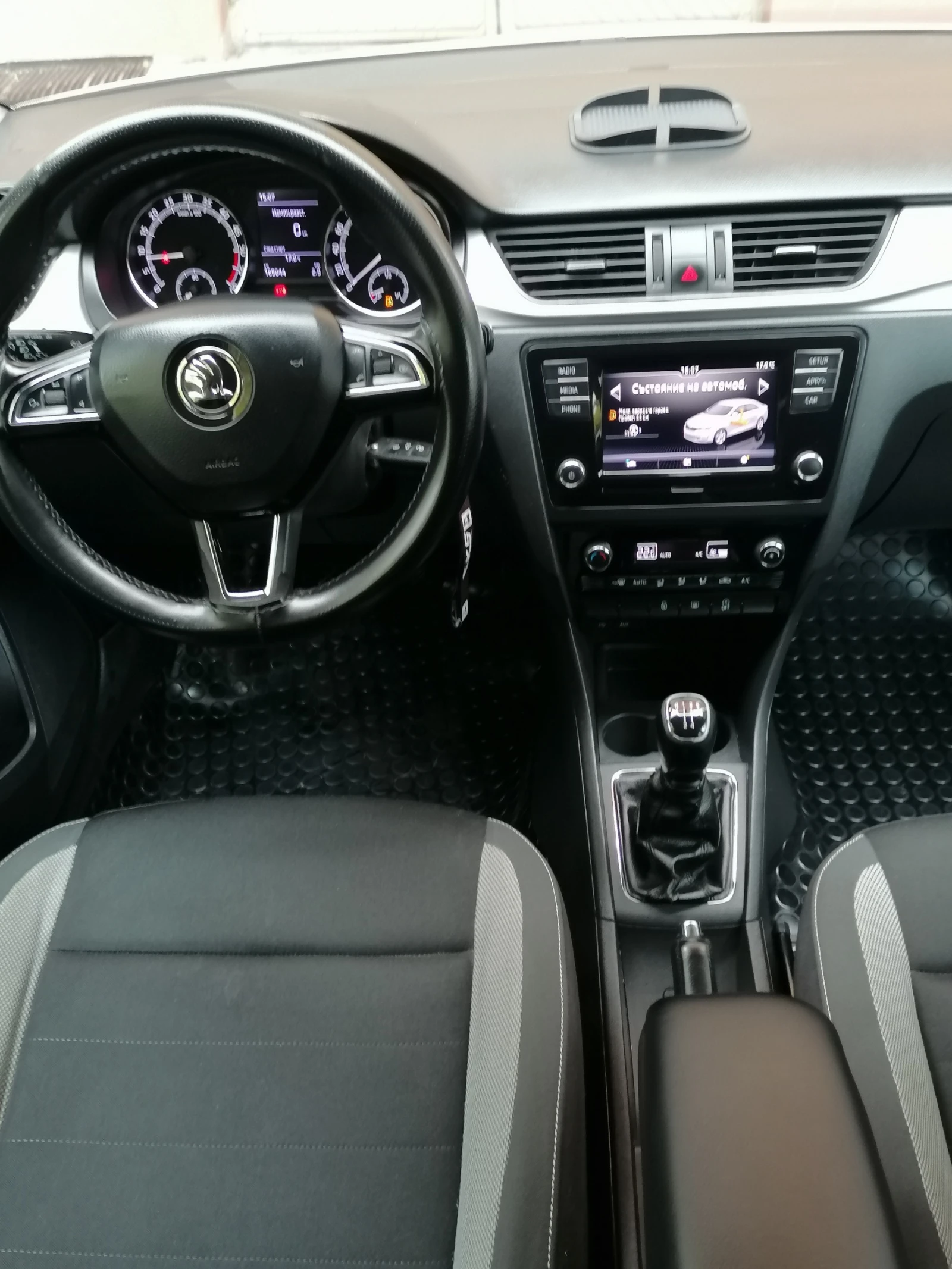 Skoda Rapid 1.6TDI 115k.c. | Mobile.bg   13