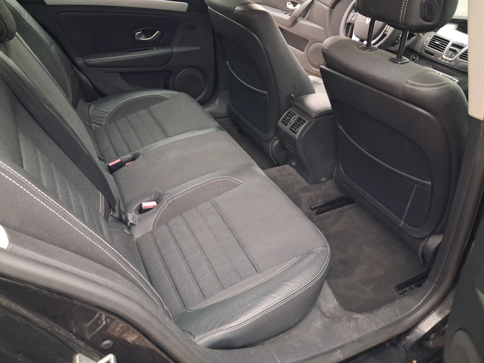 Renault Laguna 2.0* ������* 2009��� | Mobile.bg � ����������� 9