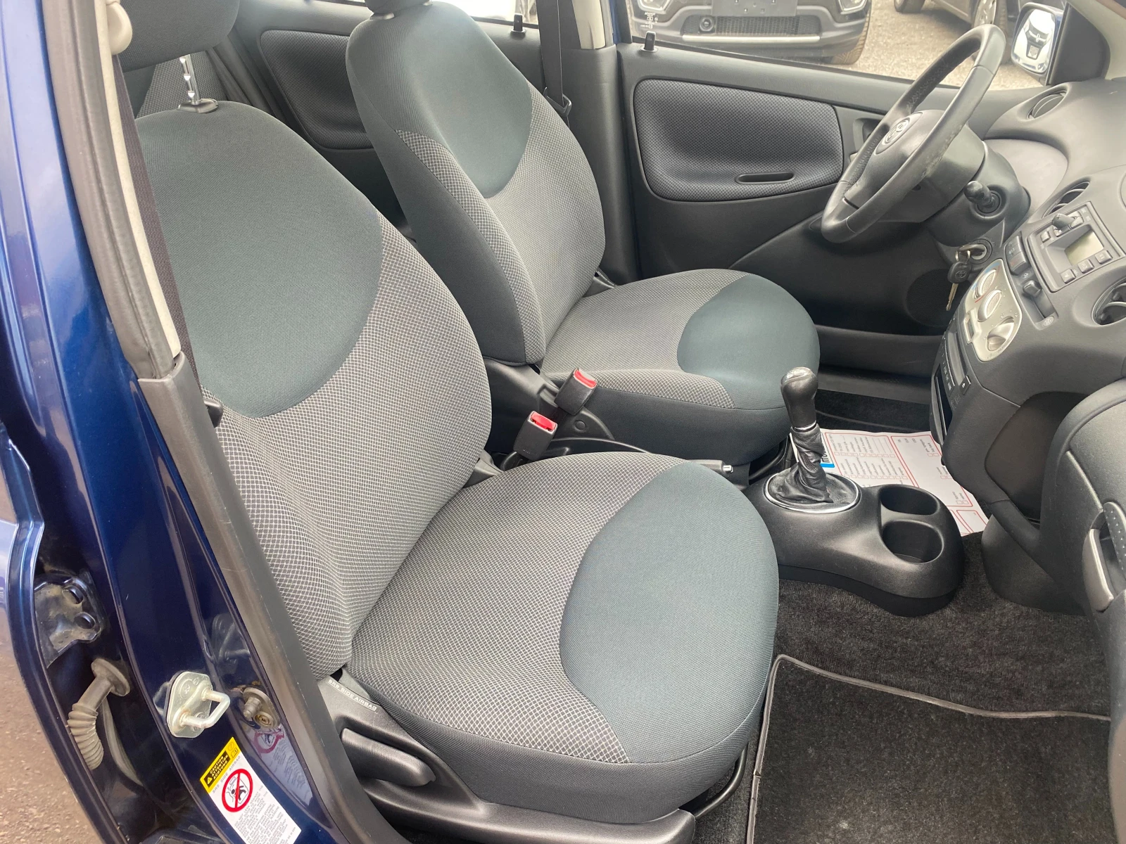 Toyota Yaris 1.4D4D---БОНБОН---, снимка 9 - Автомобили и джипове - 53900336