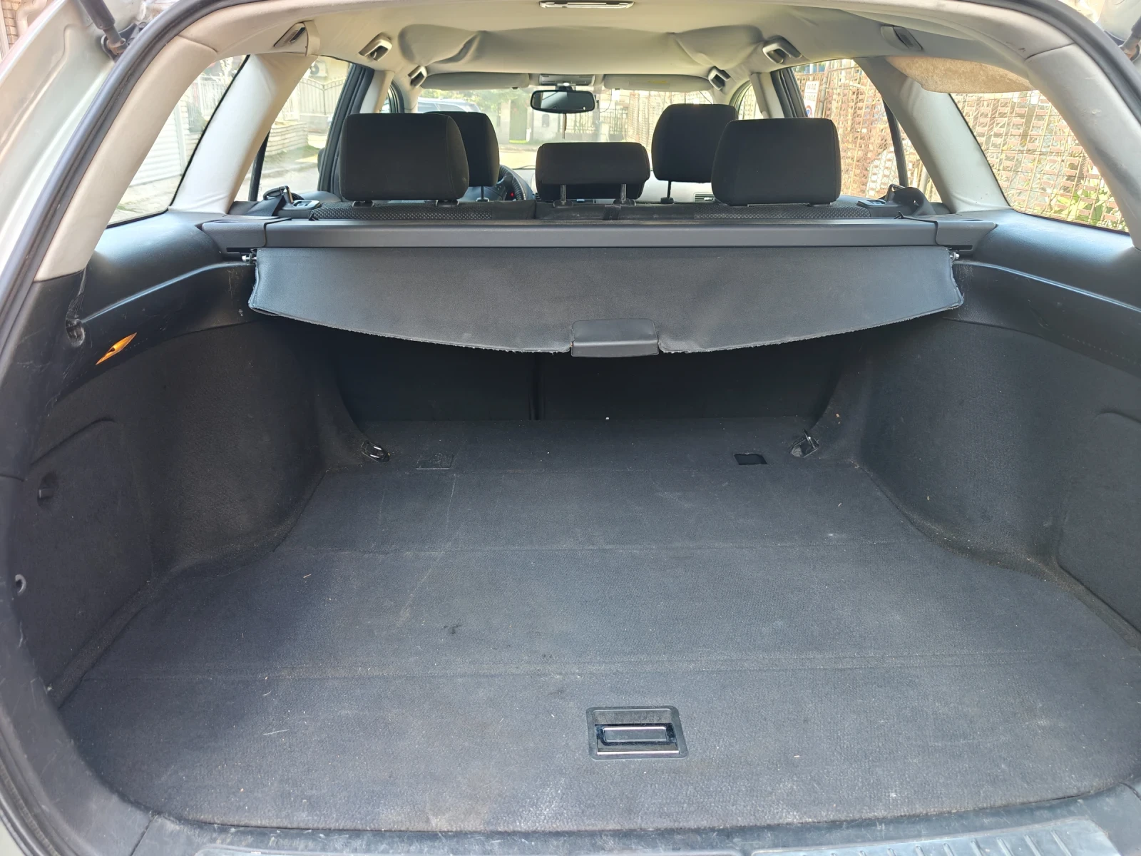 Toyota Avensis, снимка 10 - Автомобили и джипове - 53905345
