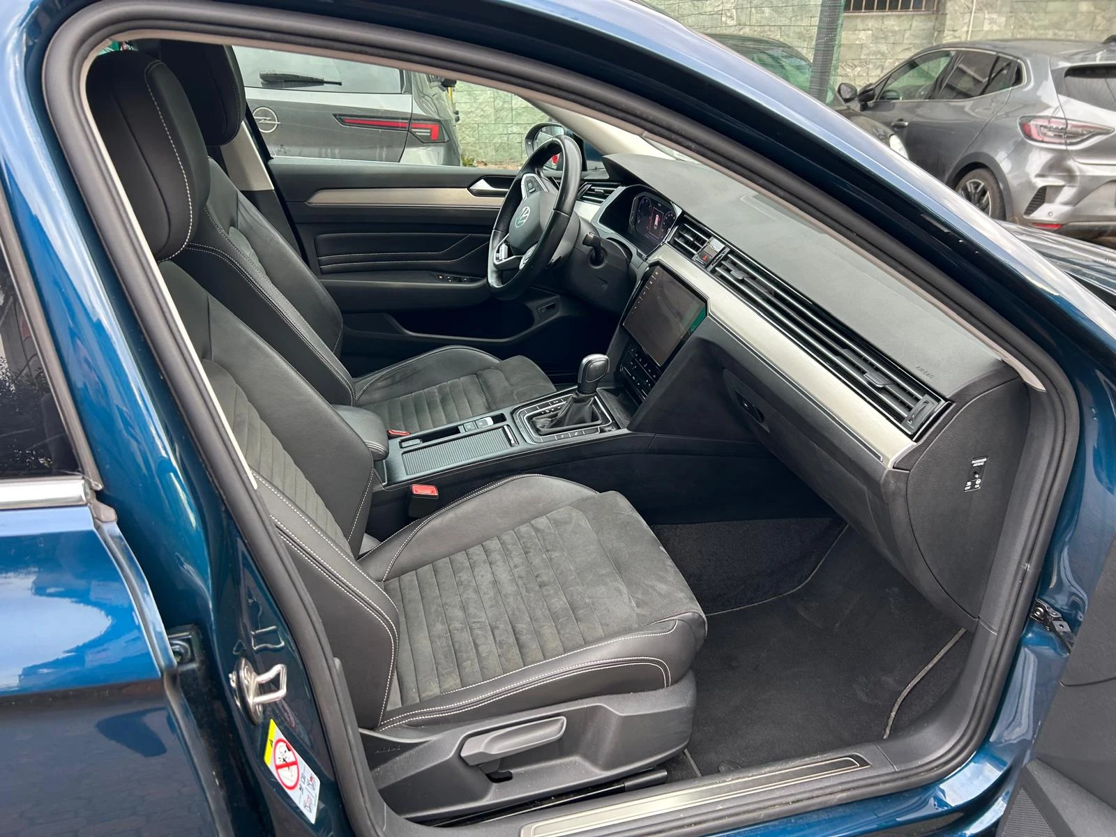 VW Passat 200кс 4х4 Digital 2021г, снимка 10 - Автомобили и джипове - 54024820