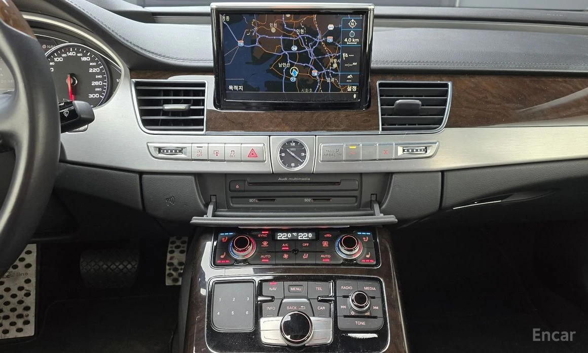 Audi A8 4.2* BOSE* HEAD-UP* МАСАЖ* ДИСТРОНИК* 360* ОБДУХ, снимка 12 - Автомобили и джипове - 54084411