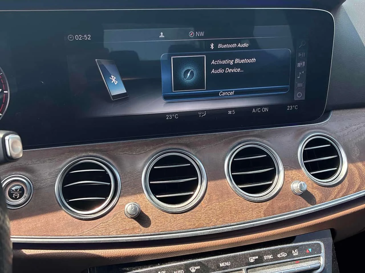 Mercedes-Benz E 300 * PANO* KEYLESS* �������*  | Mobile.bg � ����������� 9