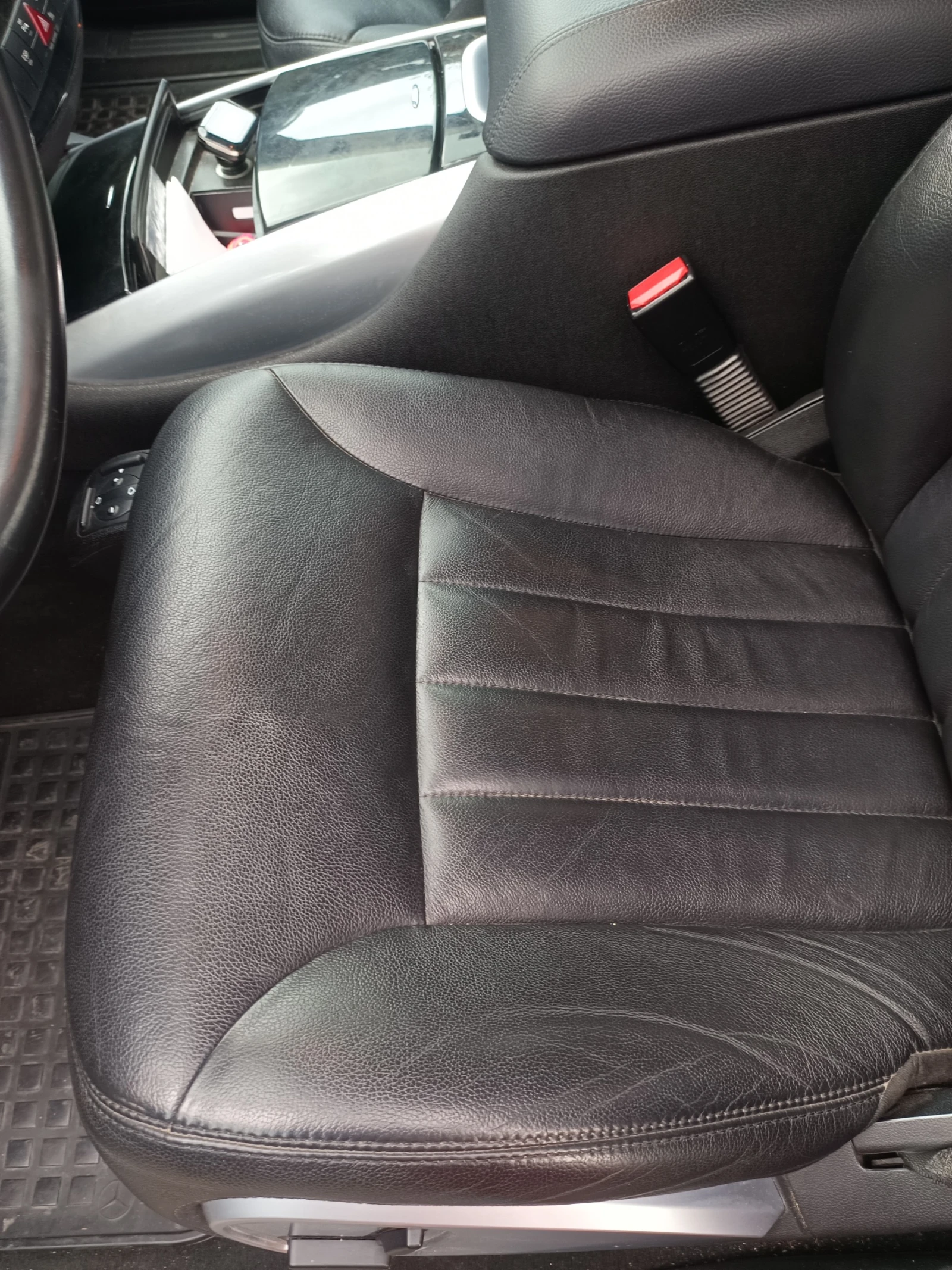 Mercedes-Benz R 320, снимка 11 - Автомобили и джипове - 54379746