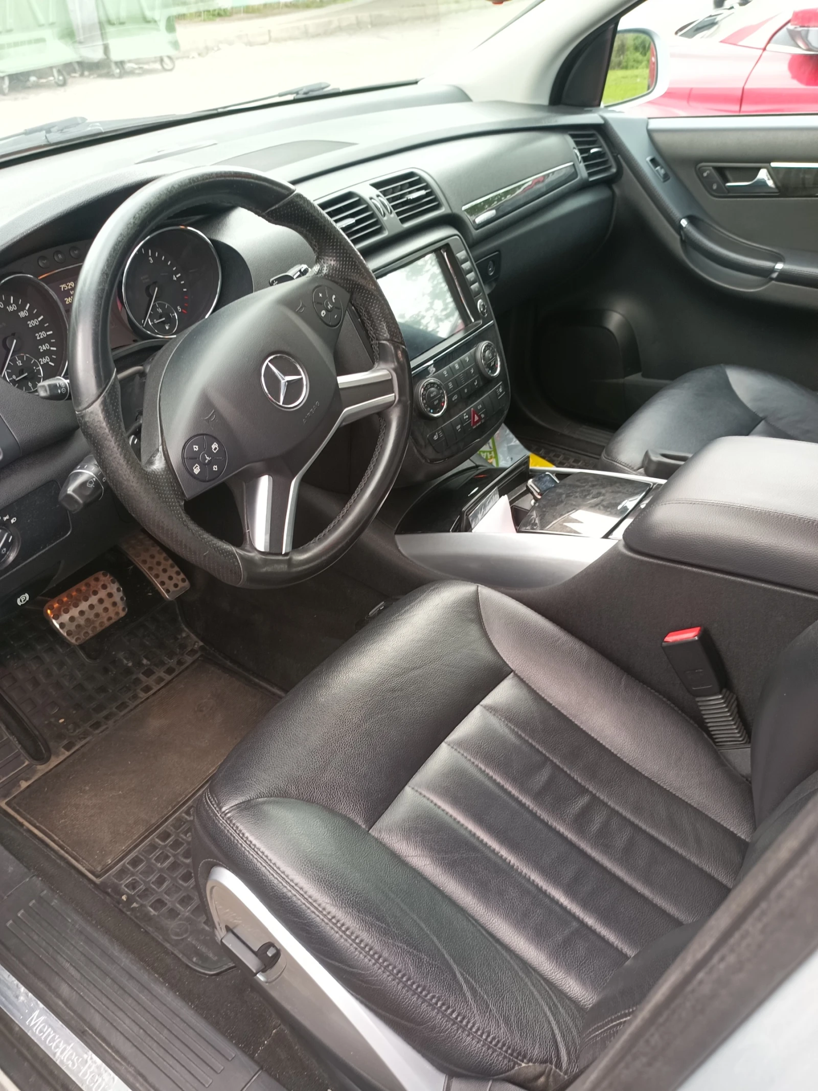 Mercedes-Benz R 320, снимка 7 - Автомобили и джипове - 54379746