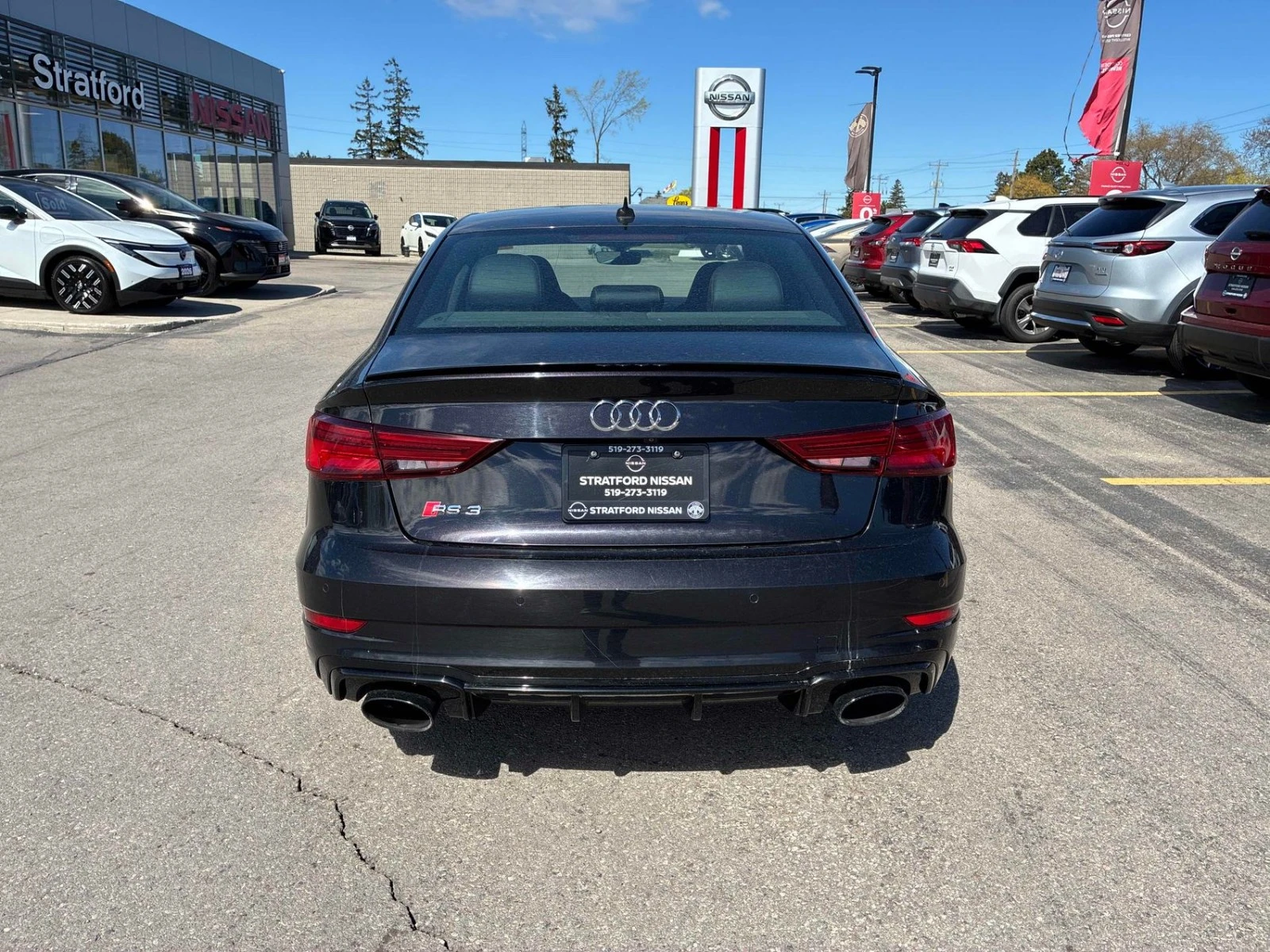 Audi Rs3 2.5 TFSI *  S tronic* АвтоКредит* (ЦЕНА ДО БГ), снимка 3 - Автомобили и джипове - 54520397