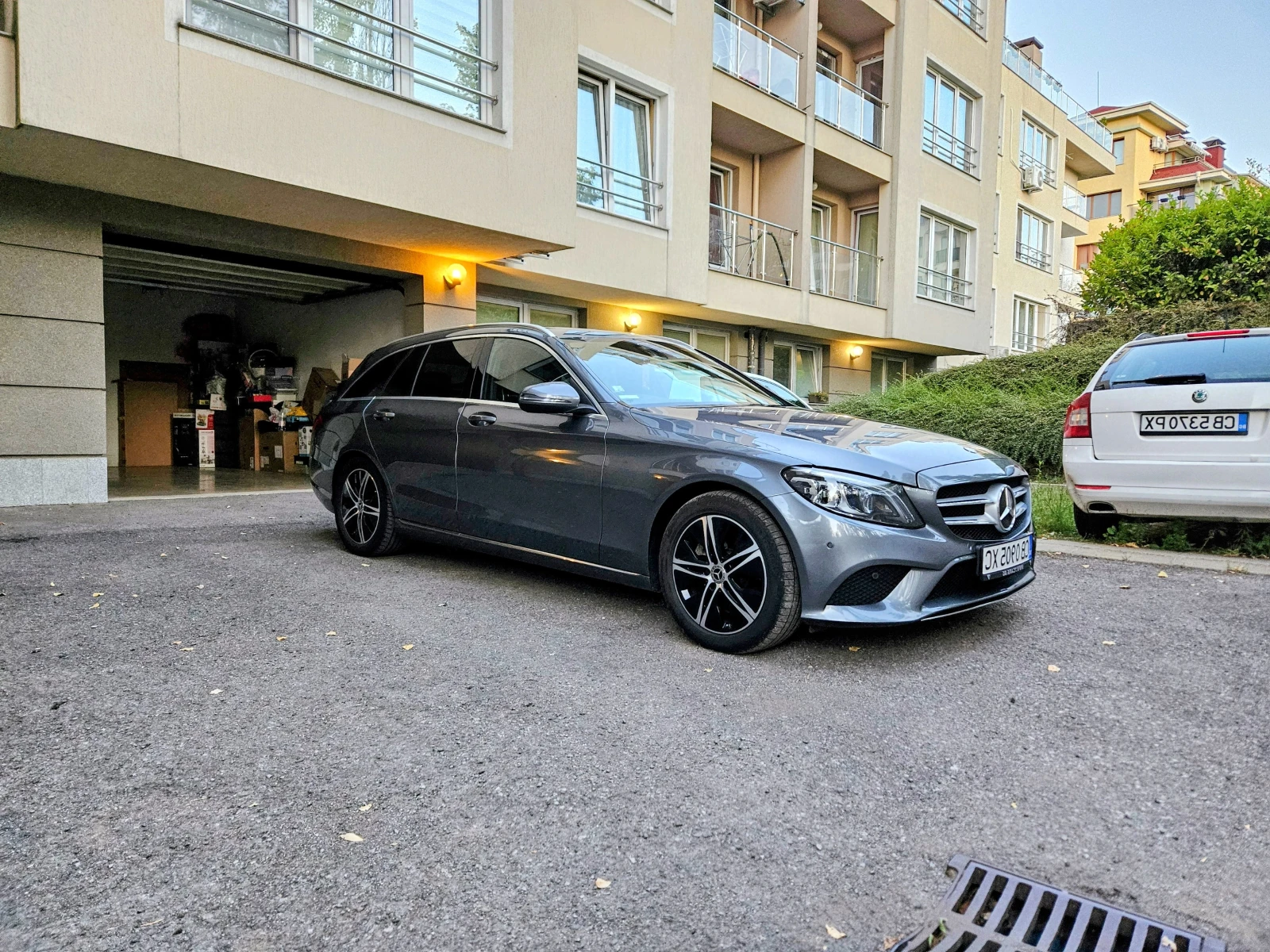 Mercedes-Benz C 220, снимка 2 - Автомобили и джипове - 54553152