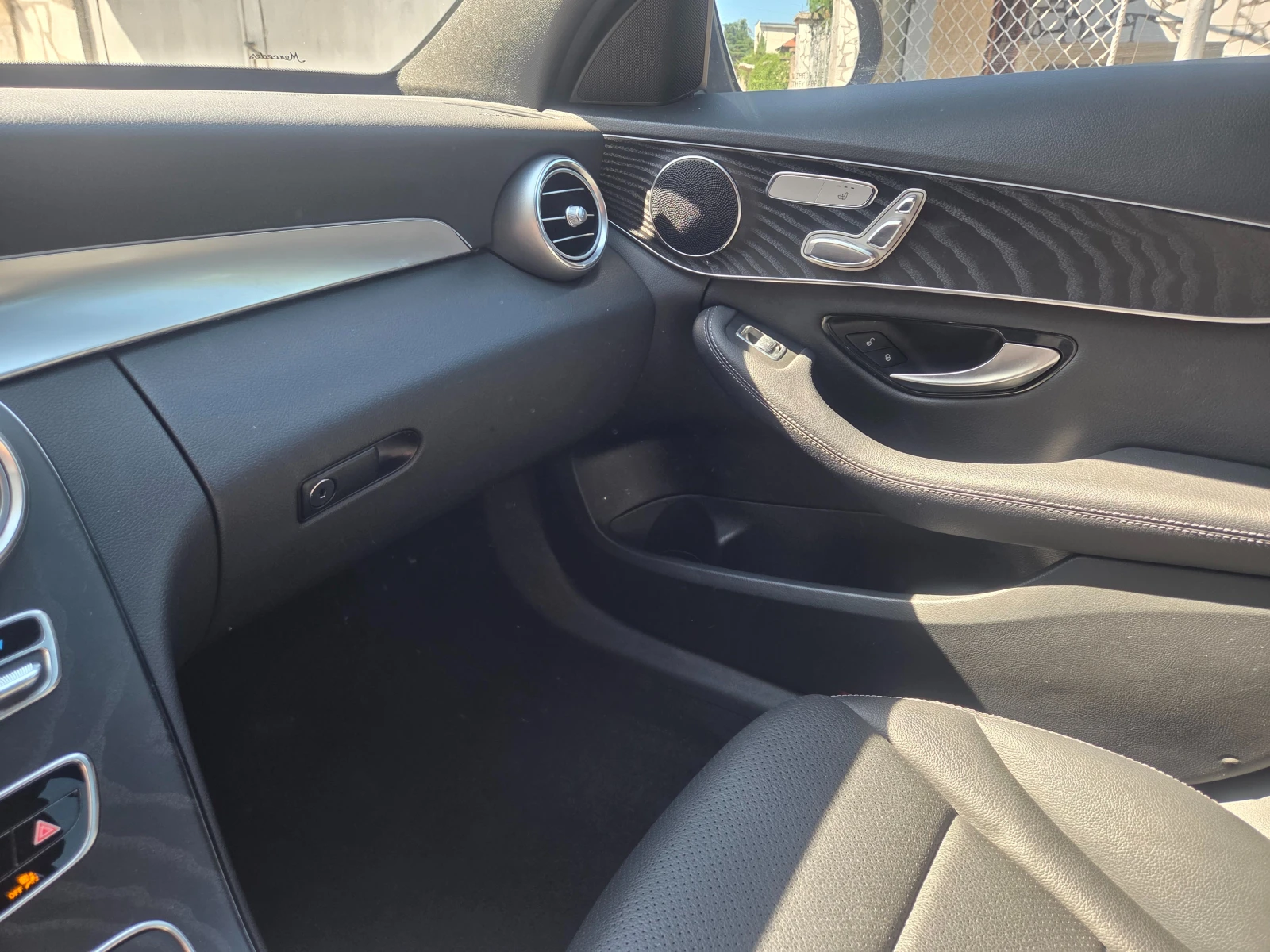 Mercedes-Benz C 300, снимка 10 - Автомобили и джипове - 54948810