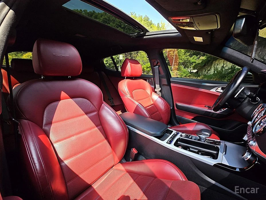 Kia Stinger, снимка 7 - Автомобили и джипове - 55174140
