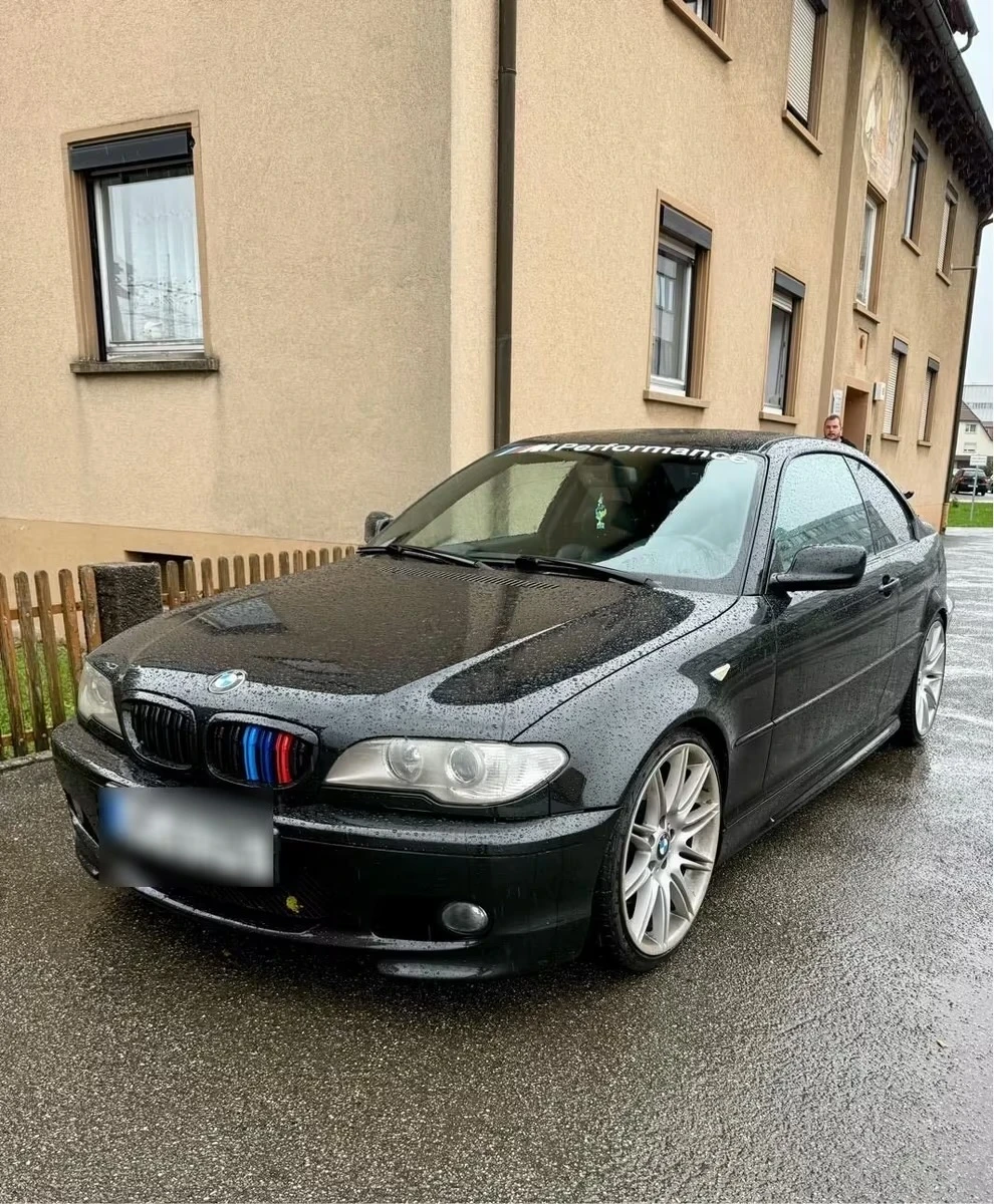 BMW 330 M-Pack OEM 6-Speed, снимка 2 - Автомобили и джипове - 55184545