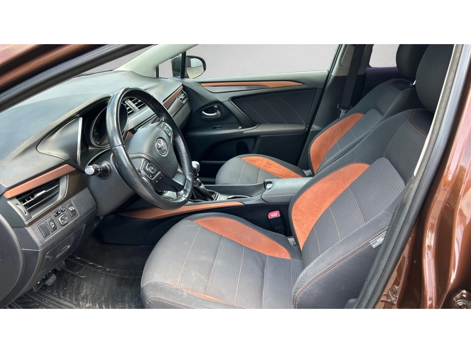Toyota Avensis Месечна вноска от 170  , снимка 12 - Автомобили и джипове - 55439753