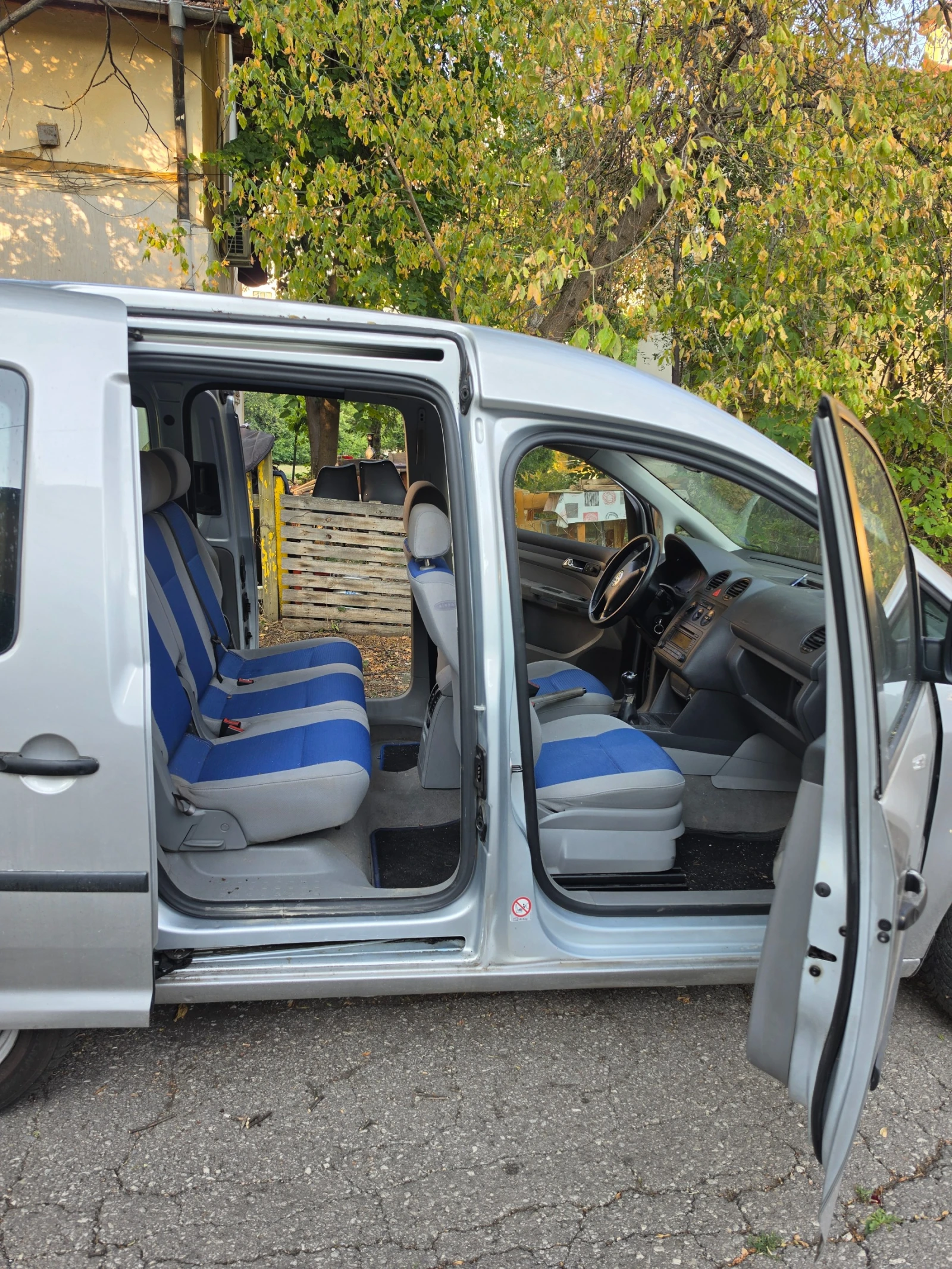 VW Caddy Life, снимка 2 - Автомобили и джипове - 55545748