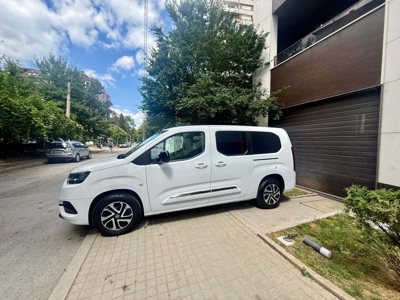 Peugeot Rifter Автомат/Макси/2пл.врати/ЧистоНова, снимка 5 - Автомобили и джипове - 55696019