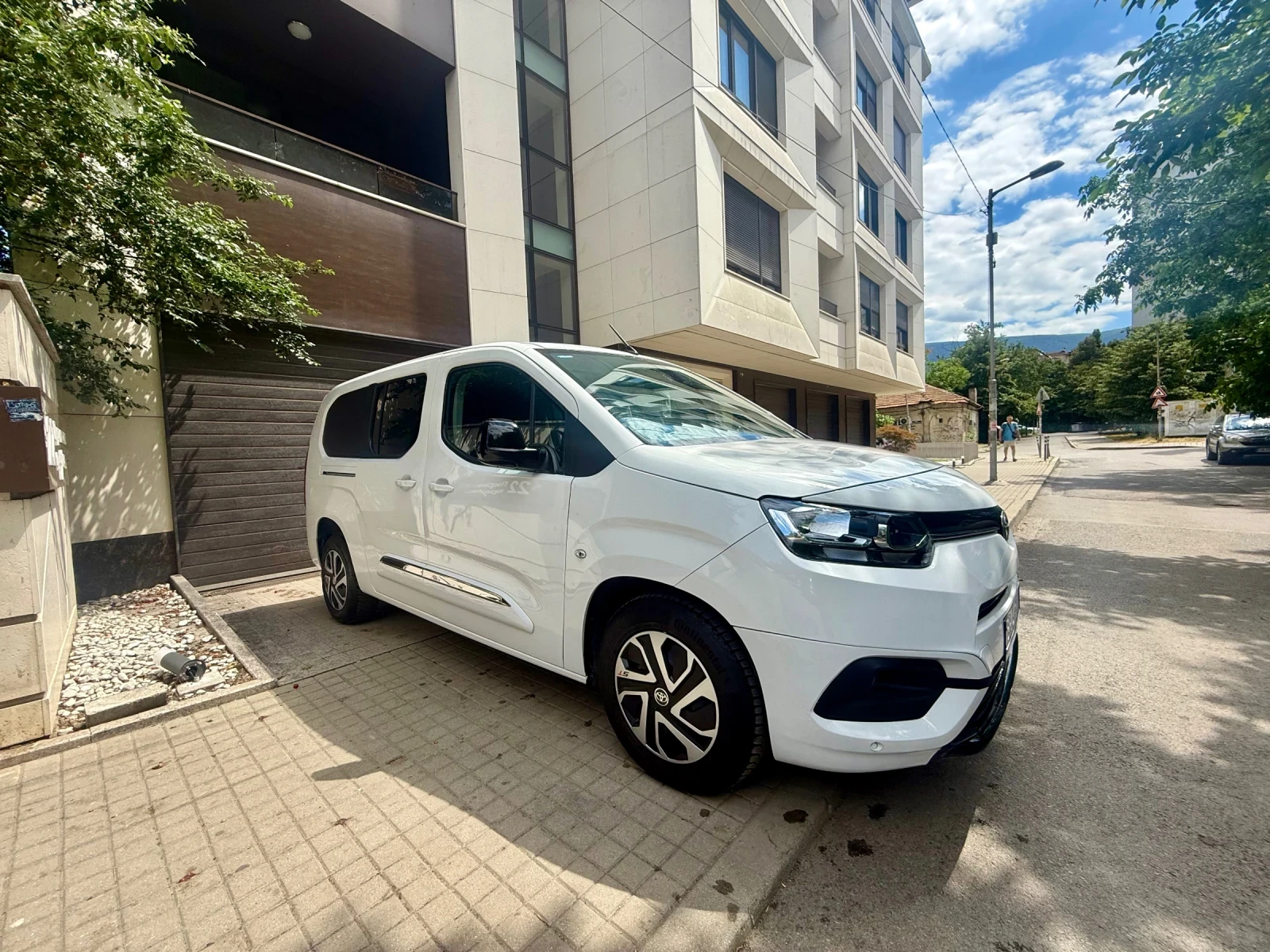 Peugeot Rifter Автомат/Макси/2пл.врати/ЧистоНова, снимка 9 - Автомобили и джипове - 55696019