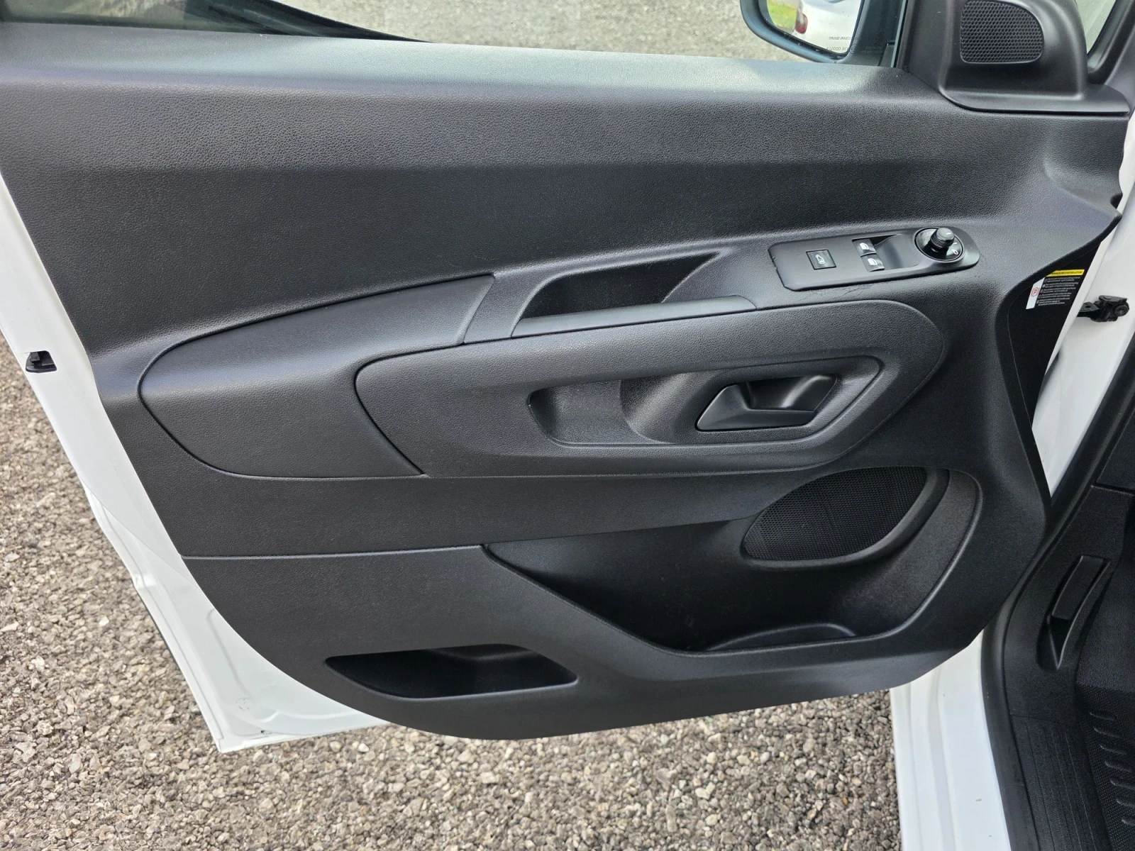 Citroen Berlingo 1.6d 100k.s. Navi Camera, снимка 9 - Автомобили и джипове - 55824770