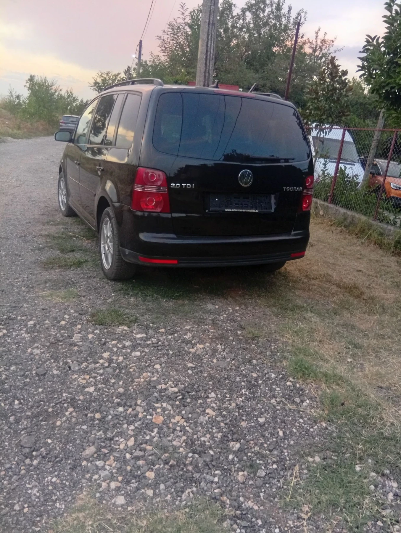 VW Touran TDI KlIMATRONIK , снимка 4 - Автомобили и джипове - 55839144
