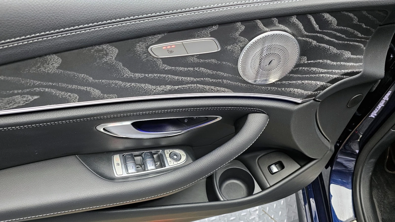 Mercedes-Benz E 350 4MATIC, AMG Line Edition, снимка 15 - Автомобили и джипове - 55987595