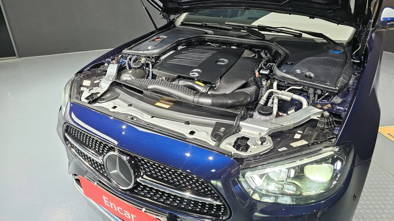 Mercedes-Benz E 350 4MATIC, AMG Line Edition, снимка 6 - Автомобили и джипове - 55987595