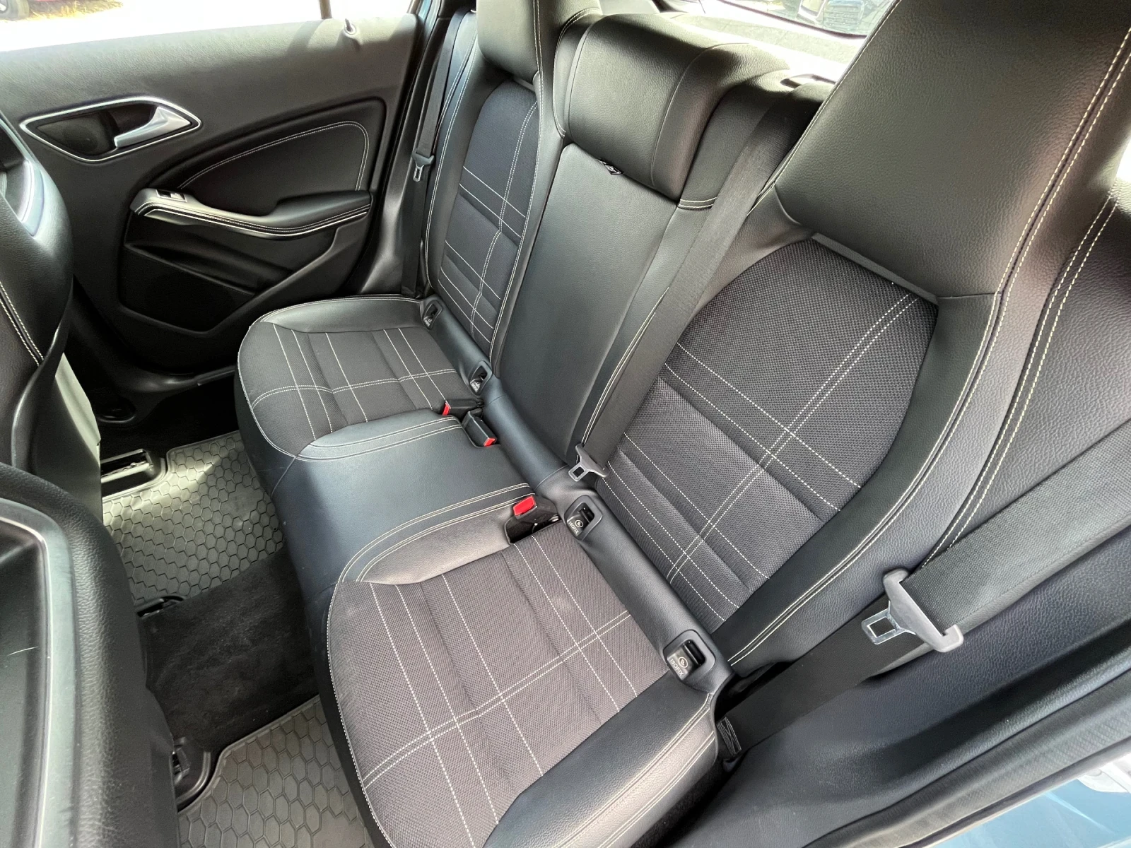 Mercedes-Benz A 180 1.5d / Sport Edition , снимка 12 - Автомобили и джипове - 56084681