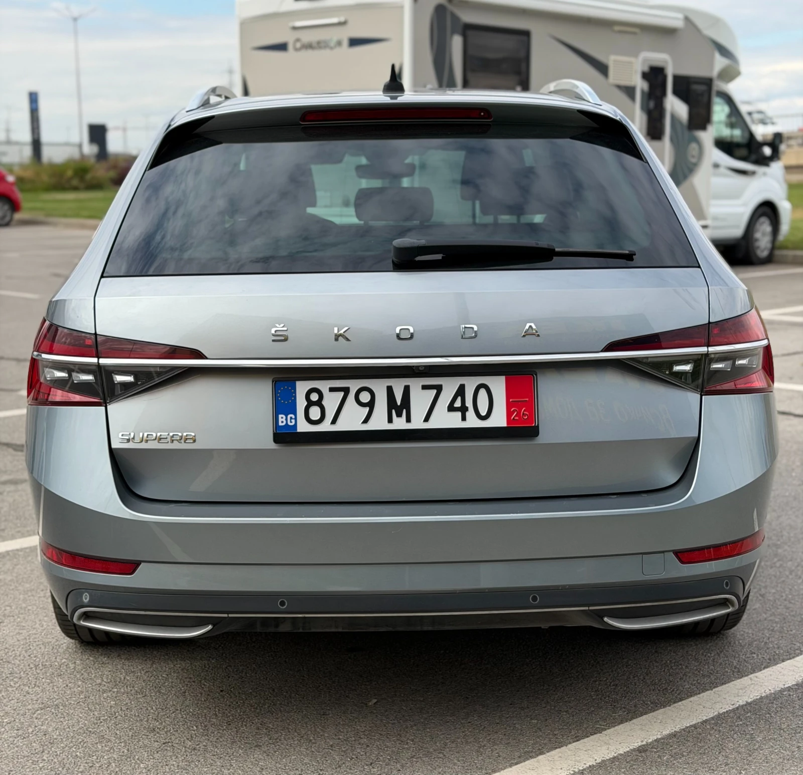 Skoda Superb 2.0-TDI L&K / Обдухванe/Дистроник/Памет/История, снимка 4 - Автомобили и джипове - 56088238