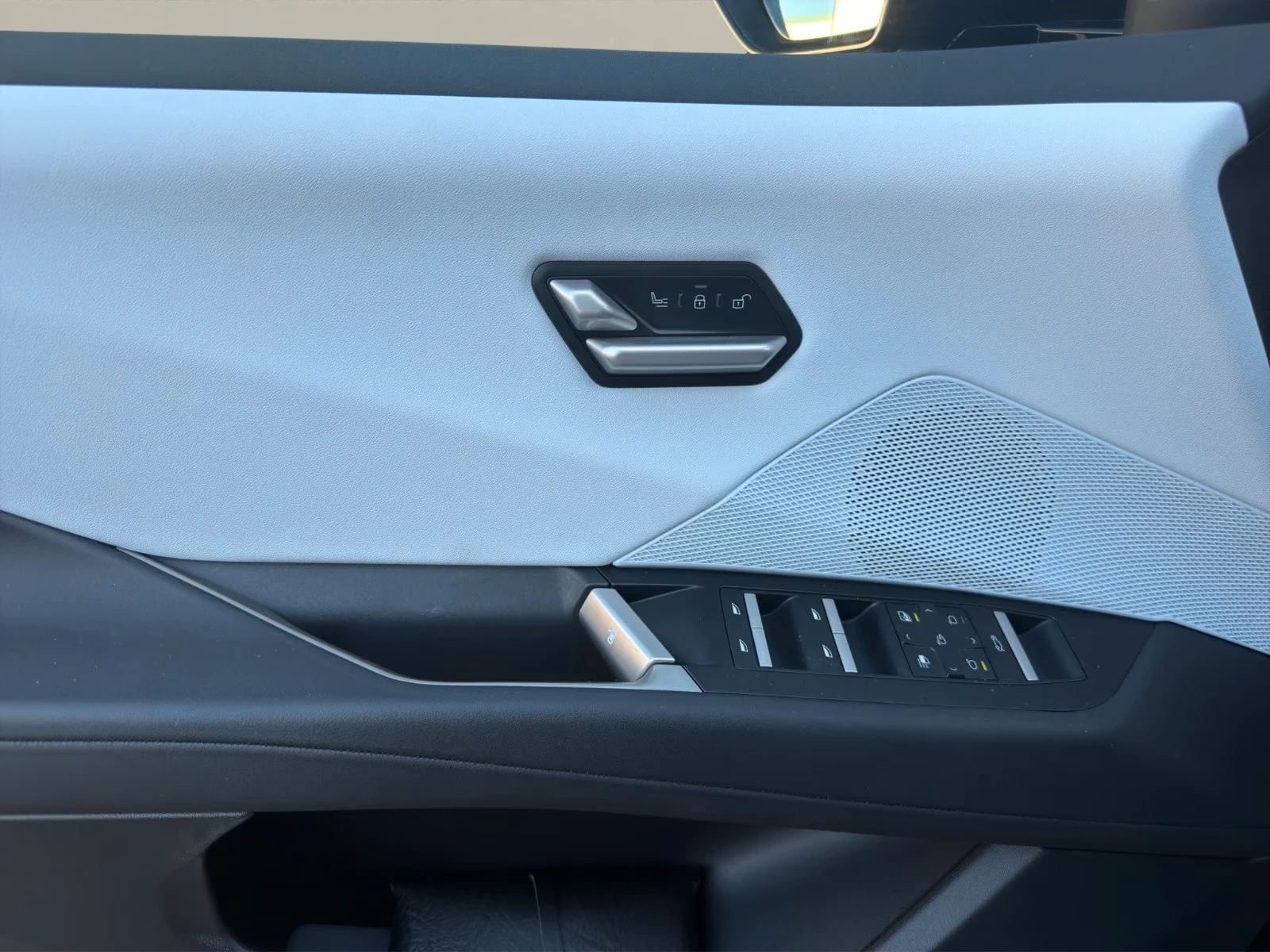 BMW iX3 50* XDRIVE* M-SPORT* HEAD-UP* DISTR* 360CAM* MEMOR | Mobile.bg � ����������� 7
