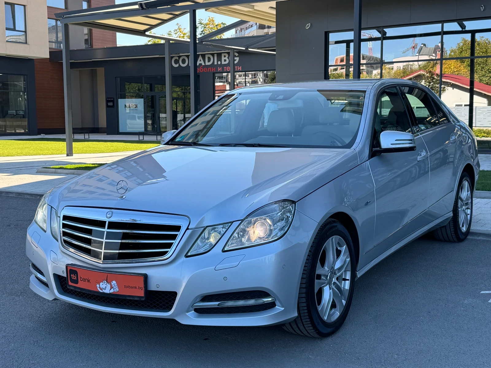 Mercedes-Benz E 350 CDi* AVANTGARDE* EURO 5* ПЪЛЕН СЕРВИЗ В МЕРЦЕДЕС