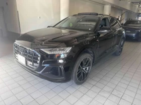 ������ Audi Q8
