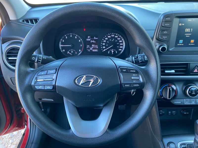 Hyundai Kona 2.0/ 150 к.с., 4х4, Автоматик, Клима, Подгряване, снимка 11 - Автомобили и джипове - 52324949