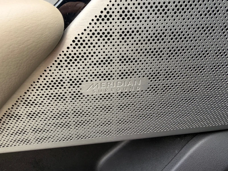 Land Rover Range Rover Velar R-DYNAMIC, снимка 16 - Автомобили и джипове - 53402785