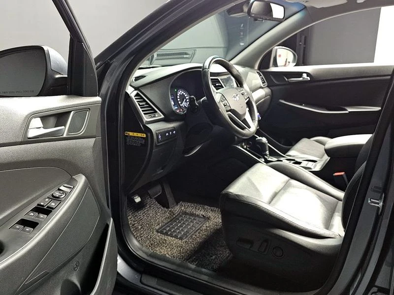 Hyundai Tucson Gasoline 1.6 turbo 2WD| 177к.с., снимка 10 - Автомобили и джипове - 56169728