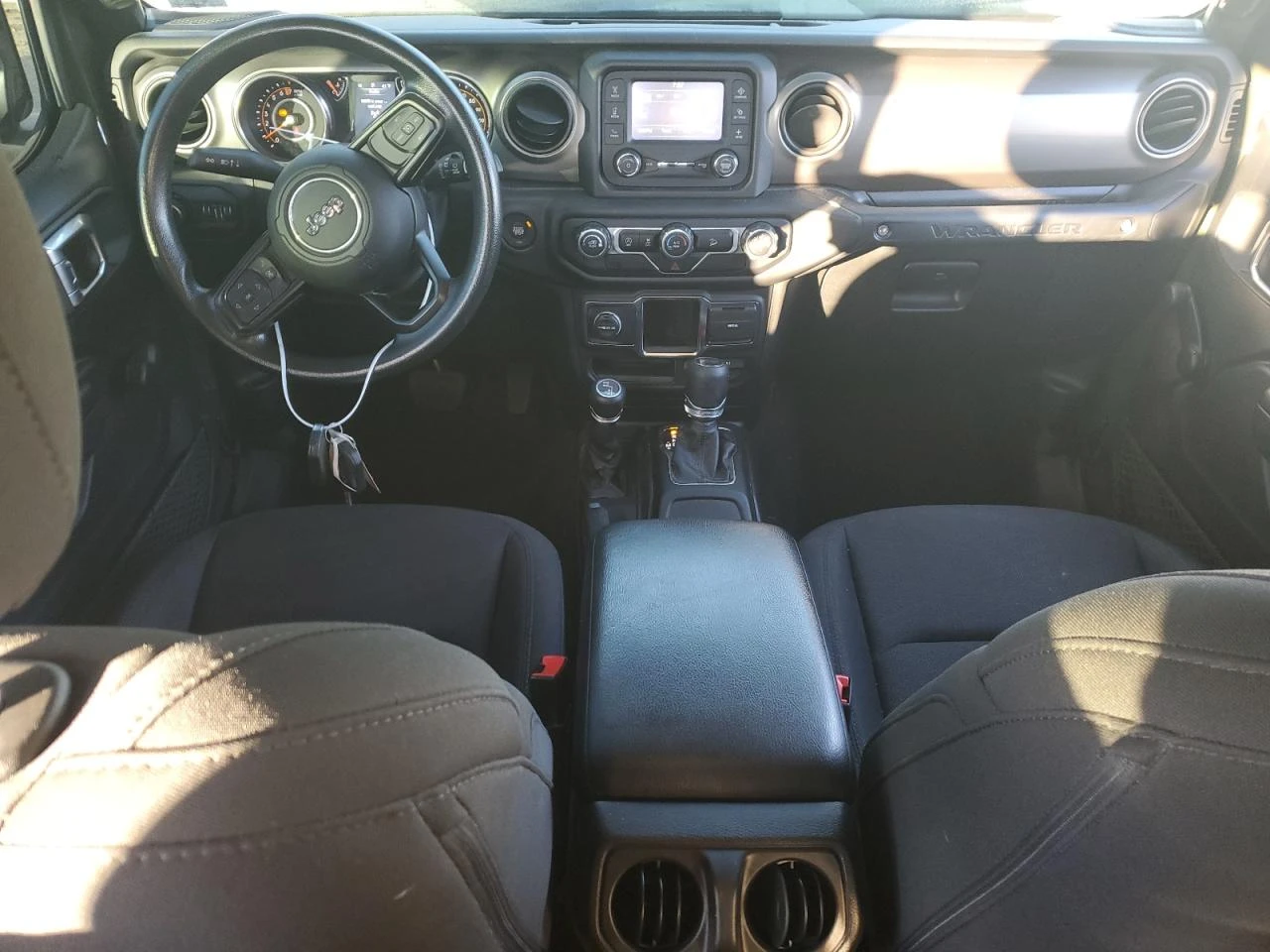 Jeep Wrangler UNLIMITED WILLYS SPORT 4X4 - изображение 8