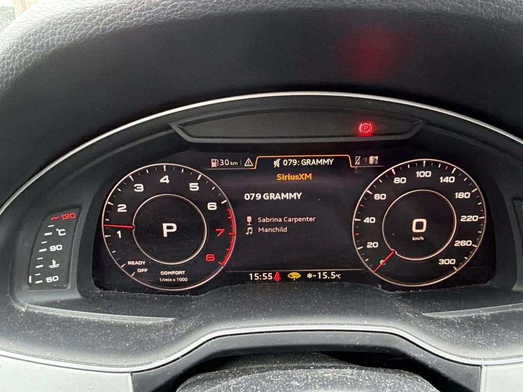 Audi Q7 * Progressiv* БЕЗ ЗАБЕЛЕЖКИ* ОБДУХВАНЕ* KEYLESS* 7 - изображение 8