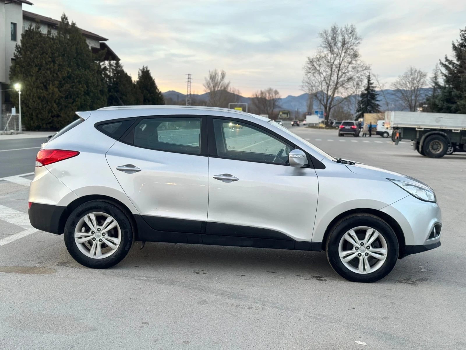 Hyundai IX35 4x4, снимка 6 - Автомобили и джипове - 53772557