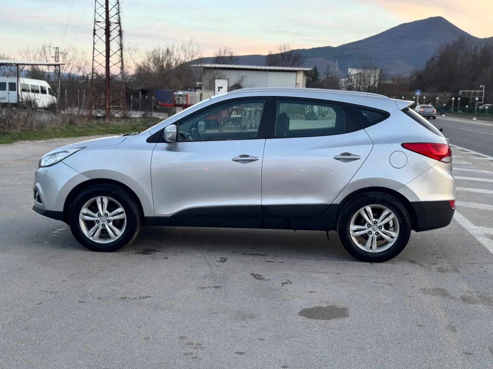 Hyundai IX35 4x4, снимка 7 - Автомобили и джипове - 53772557