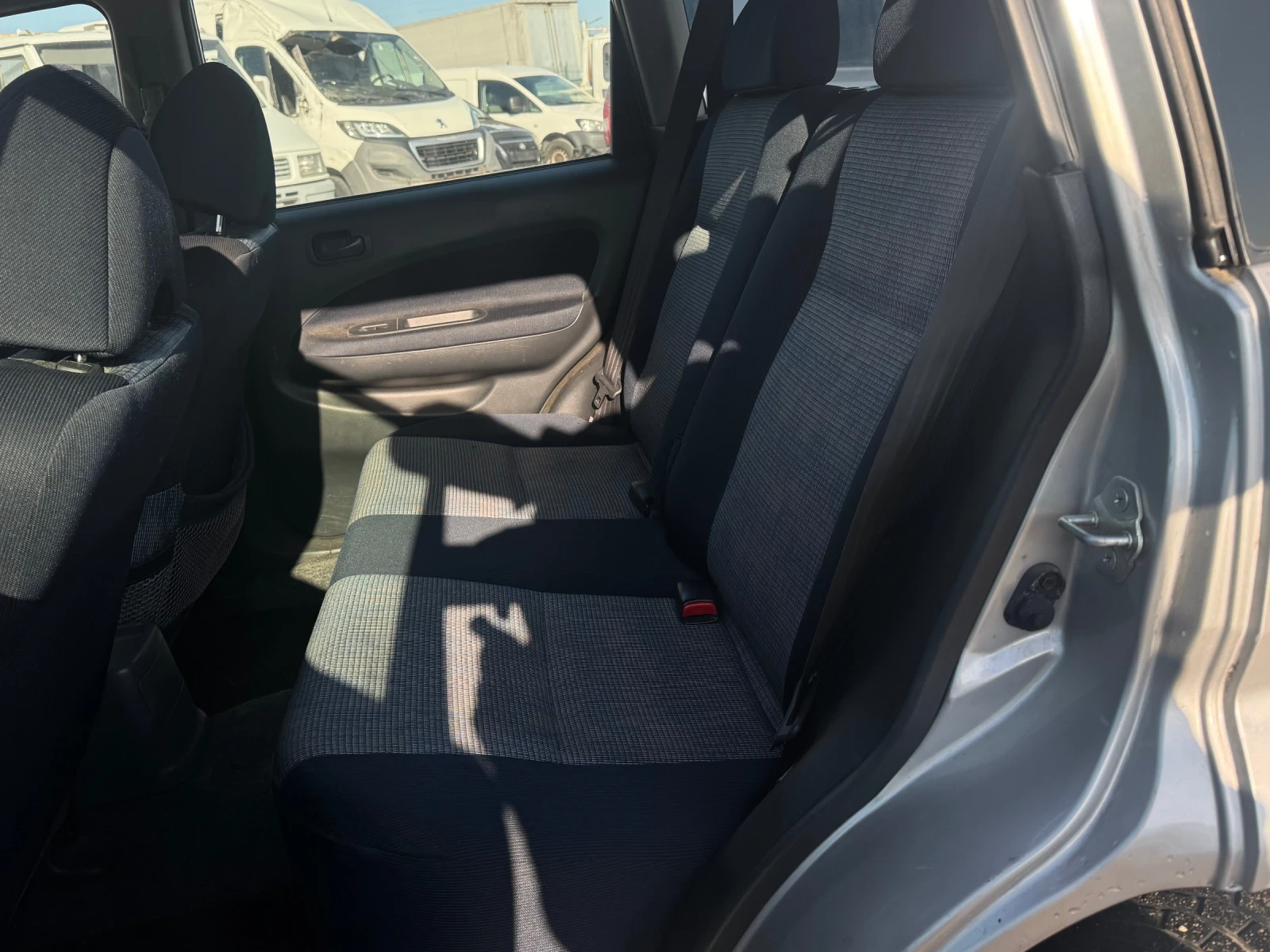 Honda Hr-v 1.6i/124кс/4x4, снимка 8 - Автомобили и джипове - 53856643