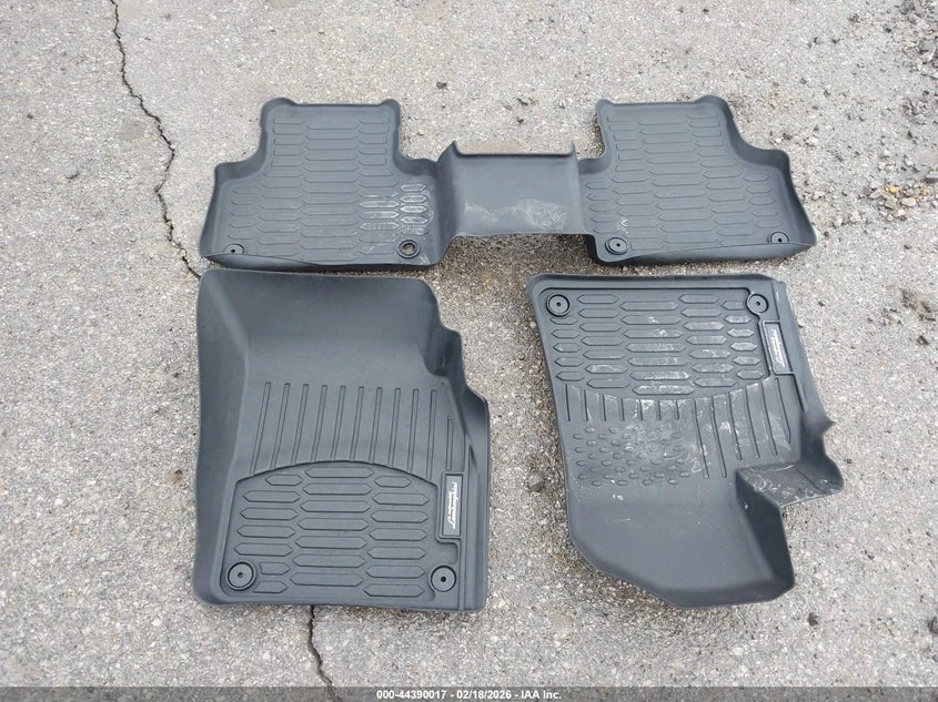 Lamborghini Urus * Graphite Capsule/Pearl Capsule* , снимка 12 - Автомобили и джипове - 54049637