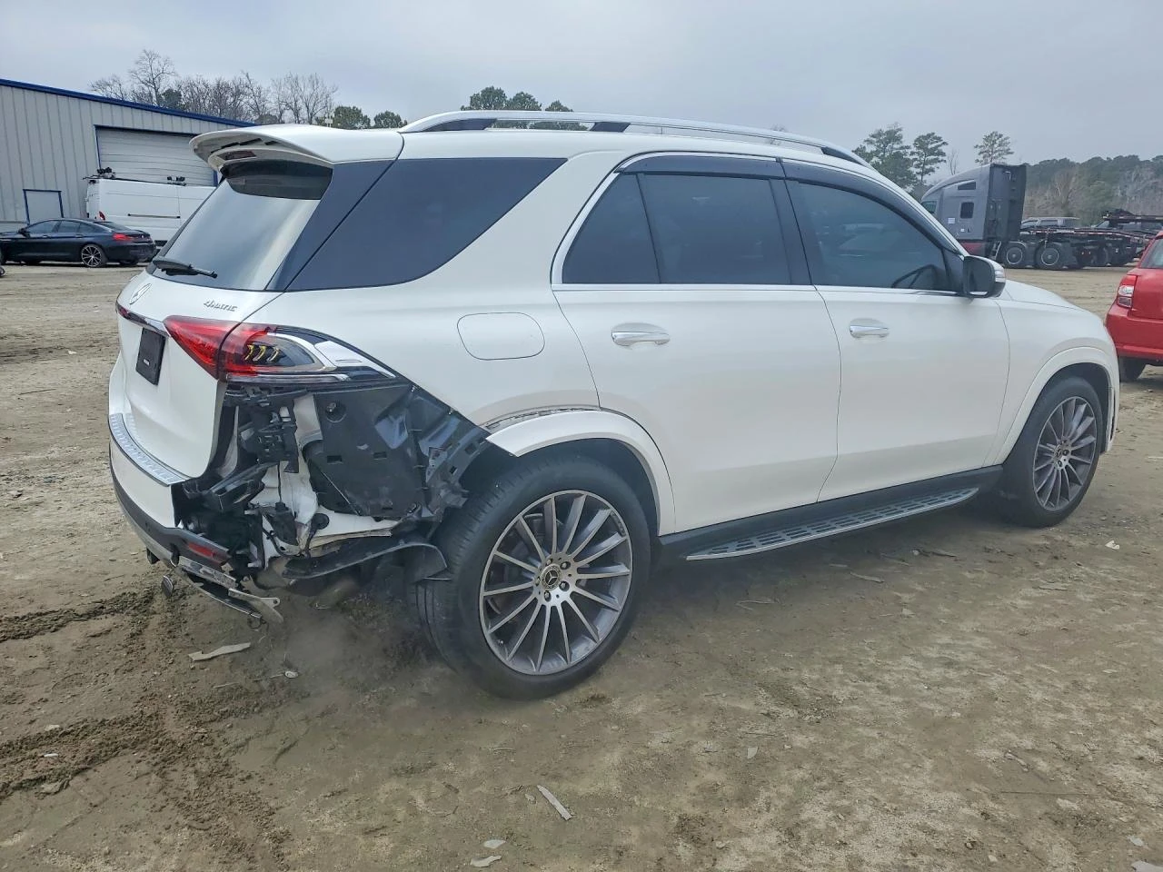 Mercedes-Benz GLE 350 4MATIC AMG PKG| DISTRONIC| HUD| PANO, снимка 6 - Автомобили и джипове - 54085179