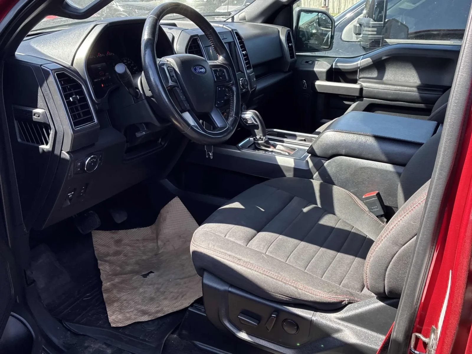 Ford F150 4WD SuperCrew Box* ПОДГРЕВ* КАМЕРА* , снимка 6 - Автомобили и джипове - 54527430