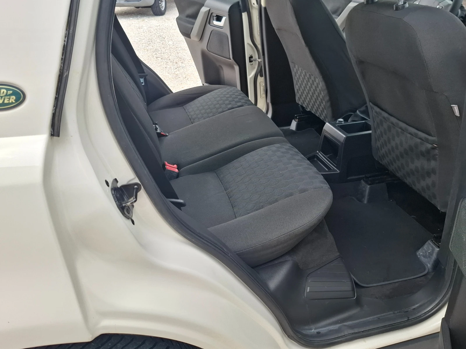 Land Rover Freelander 2.2TD4/4x4/Внос Италия, снимка 13 - Автомобили и джипове - 54763562