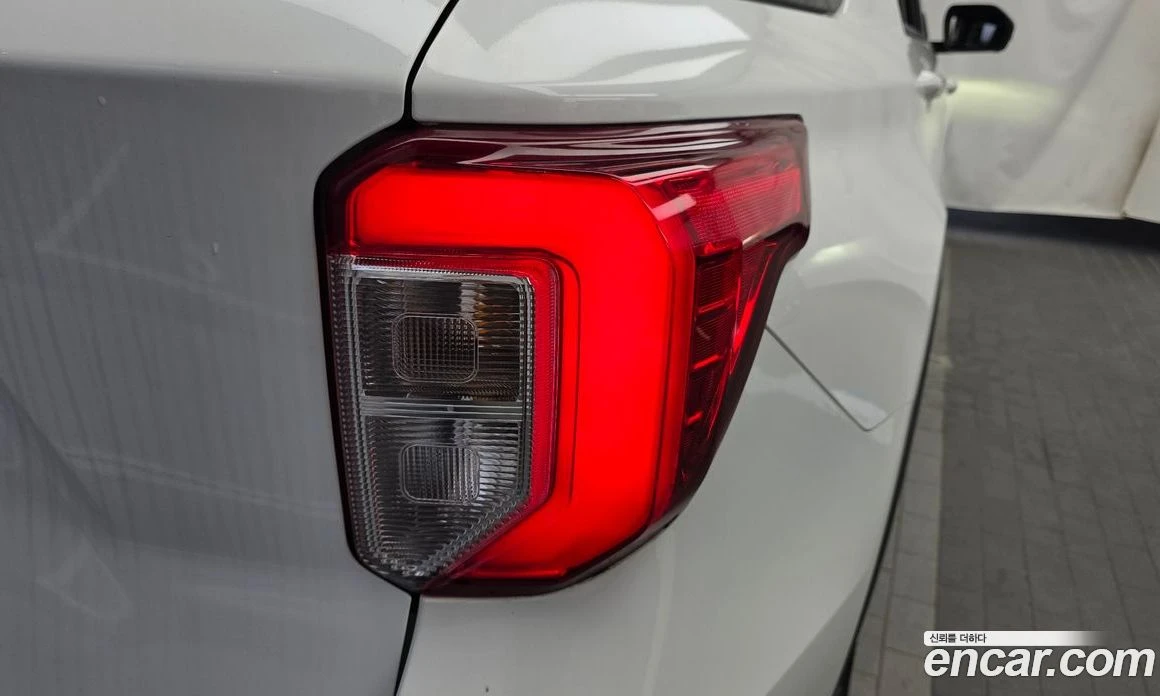 Ford Explorer 2.3 LimIted 4WD, снимка 9 - Автомобили и джипове - 55907636