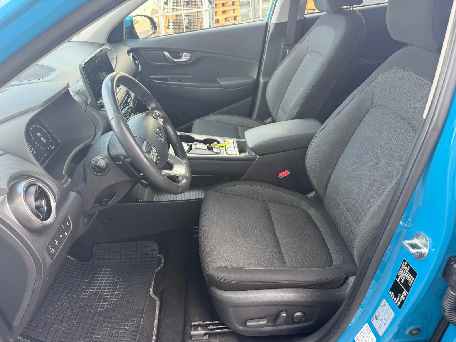 Hyundai Kona Гаранция+ 64kWh+ Термопомпа+ Подгрев+ Камера, снимка 9 - Автомобили и джипове - 55909629