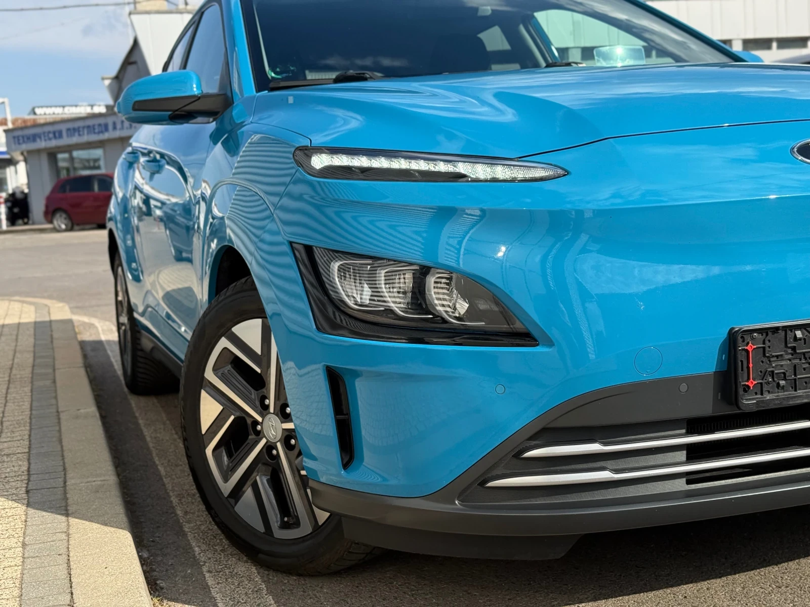 Hyundai Kona Гаранция+ 64kWh+ Термопомпа+ Подгрев+ Камера, снимка 8 - Автомобили и джипове - 55909629